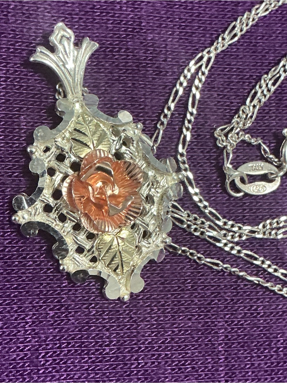 BLACK HILLS GOLD 925 12K Flower Gold Leaves Necklace